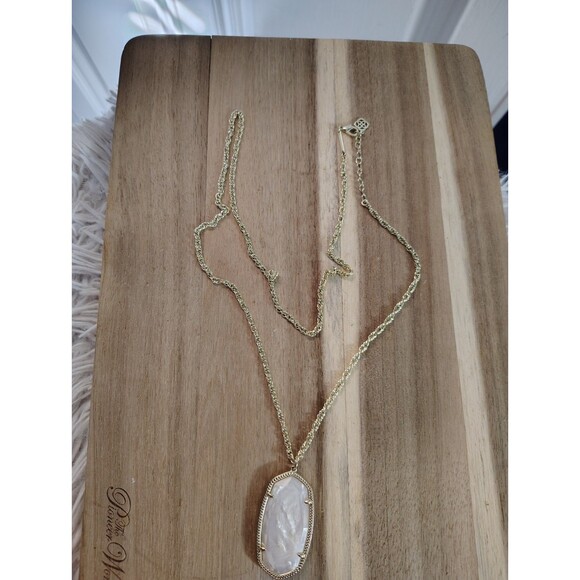 Kendra Scott Rae Mother of Pearl Pendant 14 kt Gold-plated - Picture 1 of 4